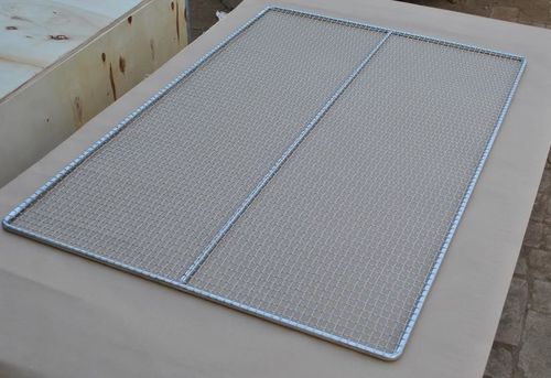 Latest company news about سینی مش فلزی BBQ 500 قطعه بزرگ برای پخت و خشک کردن مواد غذایی