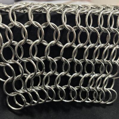 قیمت خوب پرده مش حلقه ای جوش داده شده با زنجیره فلزی از جنس استنلس استیل آنلاین