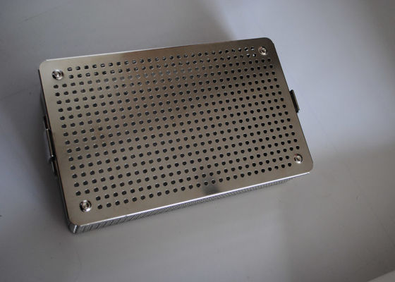 قیمت خوب 34x25x6cm سوراخ دار ابزار جراحی سبد سیم فلزی سوراخ شده آنلاین