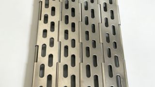 تسمه نقاله صفحه فلزی سوراخ دار زنجیره ای با سوراخ برای تونل کوره آنیلینگ کوره نانوایی