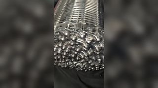 تسمه نقاله خنک کننده دایره ای تونل خنک کننده نان مشبک مارپیچی دستگاه فولاد ضد زنگ فلزی انعطاف پذیر