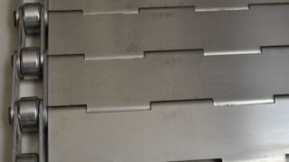 نوار نقاله نوار نقاله تراشه ای از جنس استنلس استیل فلزی برای فر بیسکویت Bakery Anneali